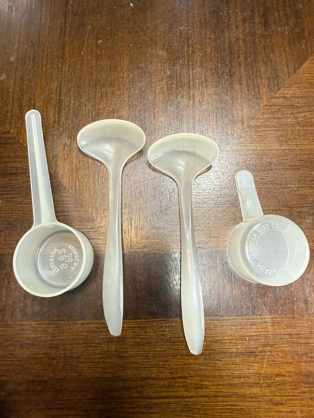 Tupperware Measuring Spoons and Levelers Set Sheer Frosted